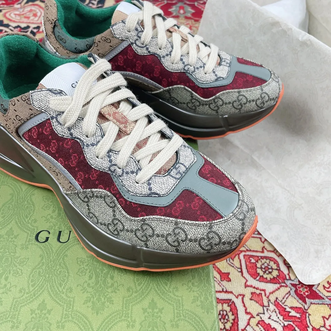 P700👟👟 Gucci - top version - dad shoes series ⚠ GG couple dad shoes, which have been popular in recent years. The unique charm of ugly and handsome men is really more and more interesting the more you look at it. You will definitely plant grass and call it ❤ 5D drawing printing, mixed surface splicing color, original customization, original outsole, package production process‼ Women's size: 35-40 Men's size: 39-44